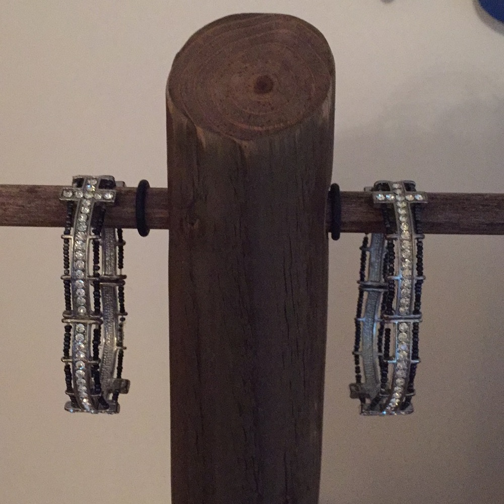 Black bead and silver stretch bracelets